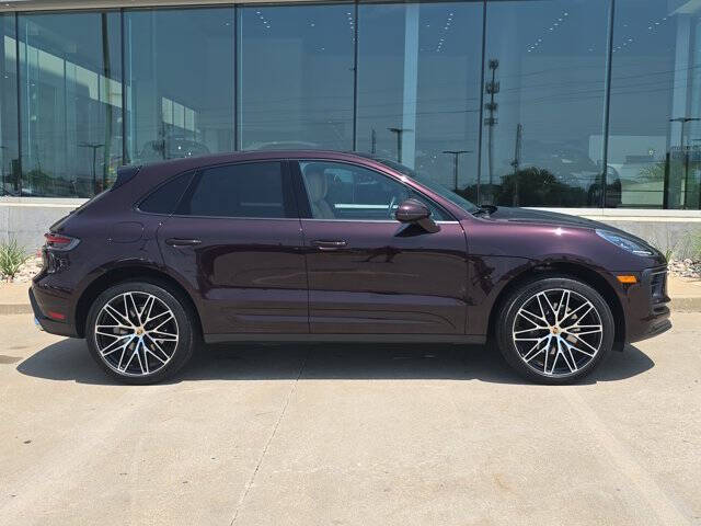 2025 Porsche Macan