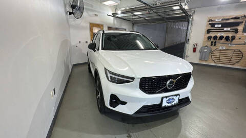 2026 Volvo XC40 B5 Plus