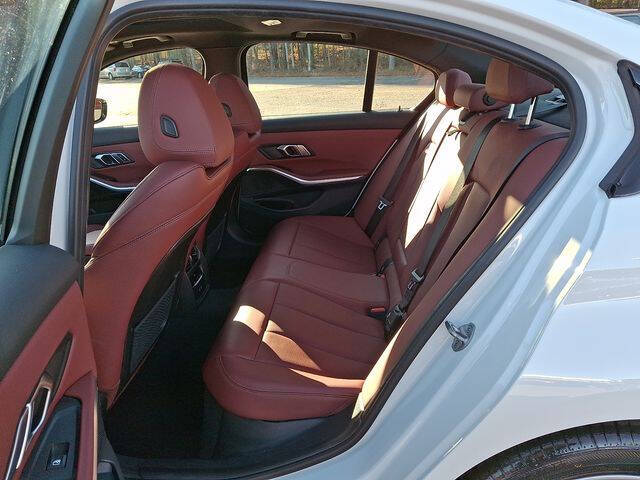 2023 BMW 3 Series 330e