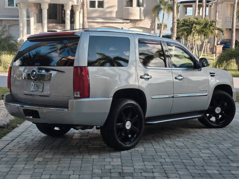 2010 Cadillac Escalade Luxury