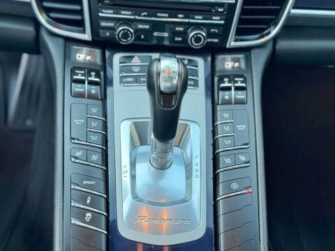 2015 Porsche Panamera