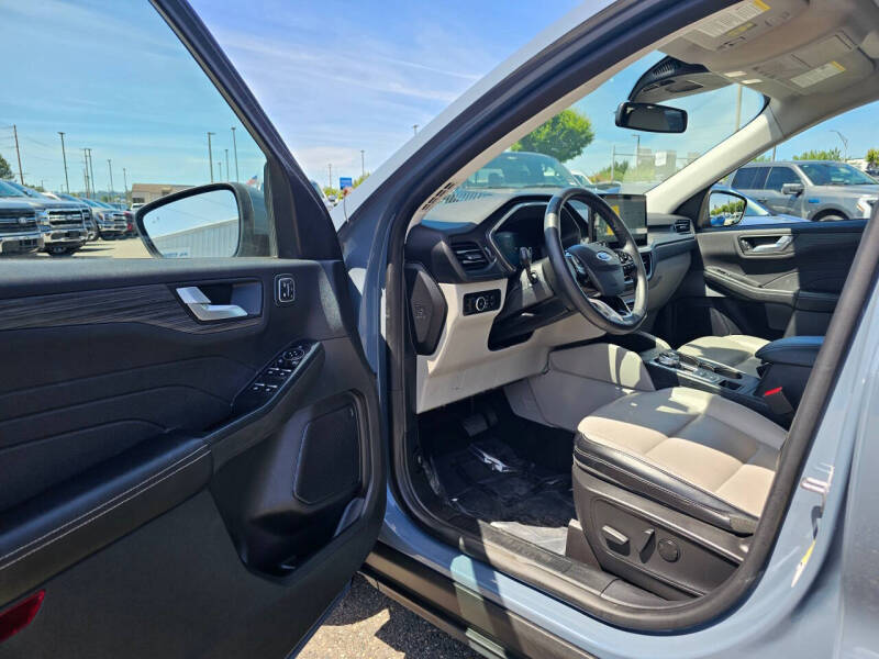 2023 Ford Escape Platinum