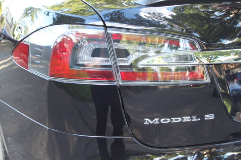 2016 Tesla Model S P90D