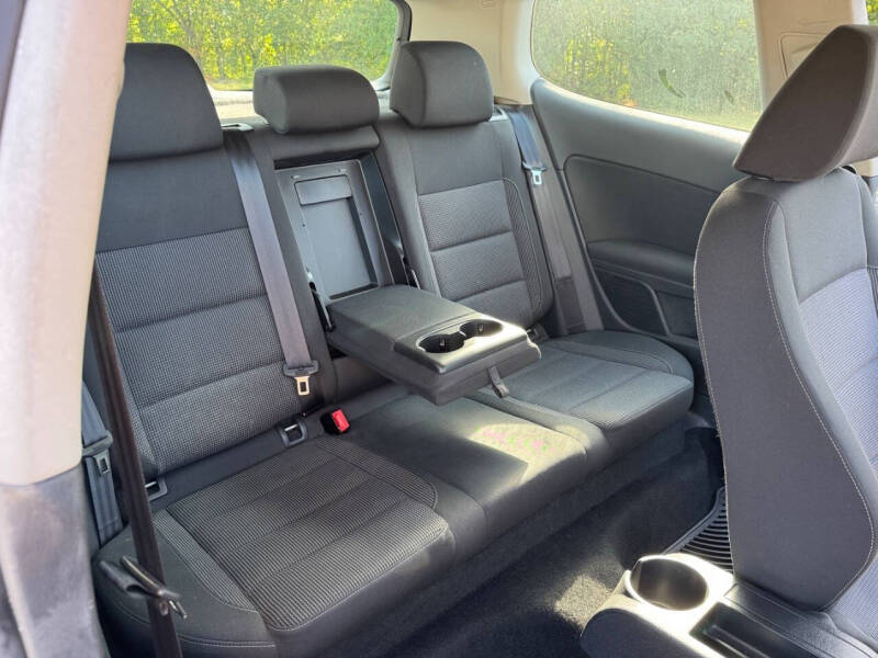 2012 Volkswagen Golf 2.5L PZEV