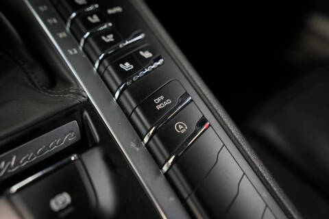 2015 Porsche Macan S