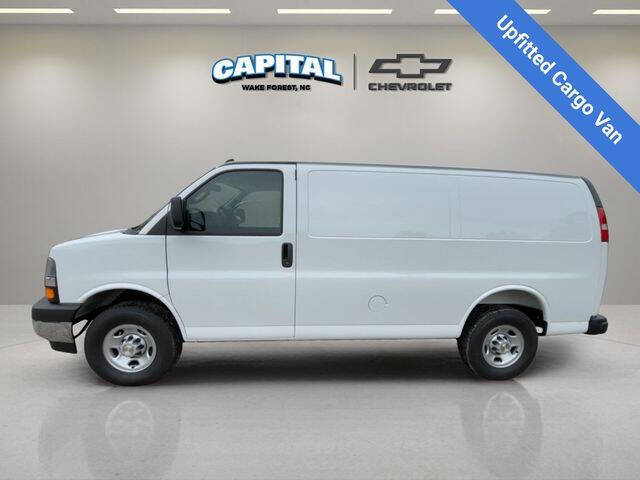 2025 Chevrolet Express 2500
