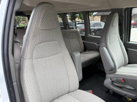 2022 Chevrolet Express LS 3500