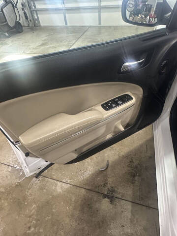 2013 Dodge Charger SE