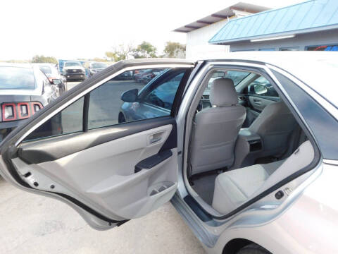 2016 Toyota Camry LE