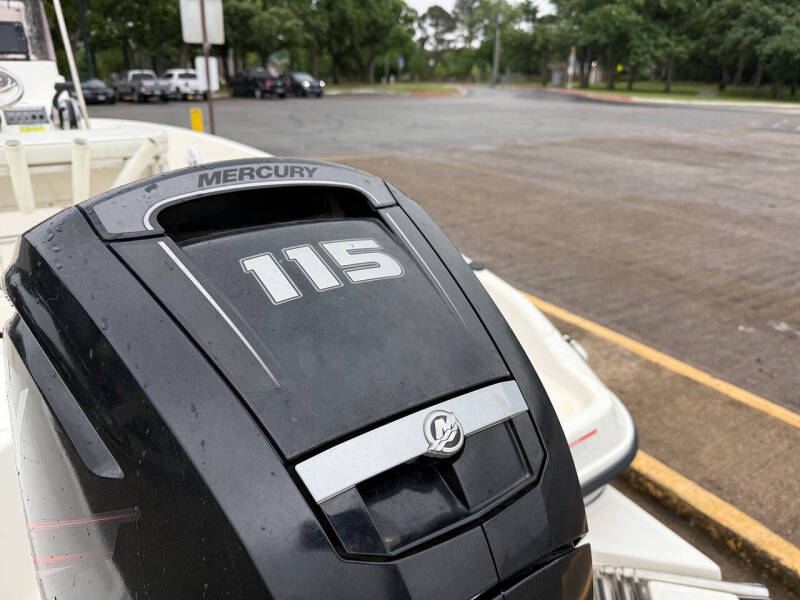 2019 Bayliner Element F18