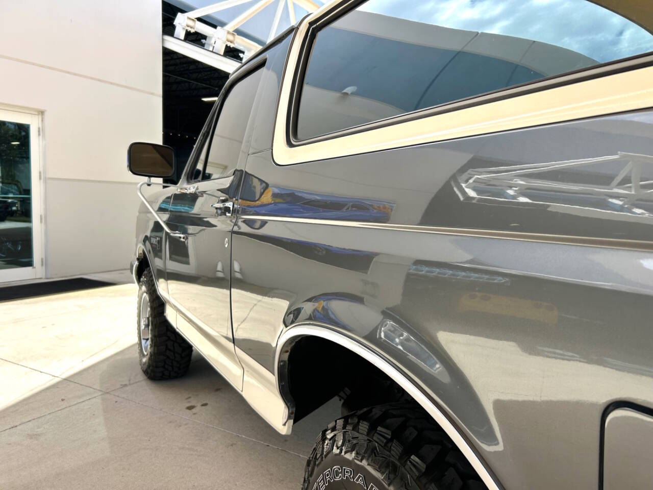 1989 Ford Bronco 12