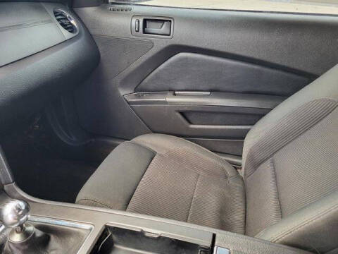 2014 Ford Mustang V6