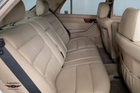 1991 Mercedes-Benz 300-Class