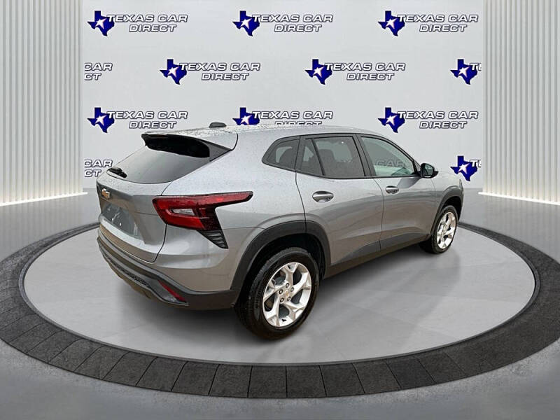 2025 Chevrolet Trax LS