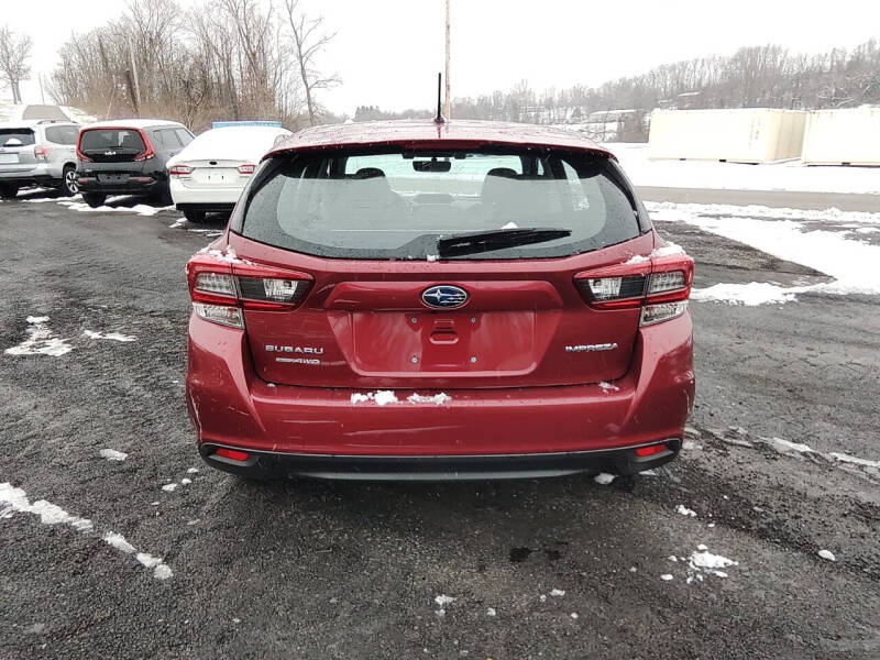 2022 Subaru Impreza Base photo 2