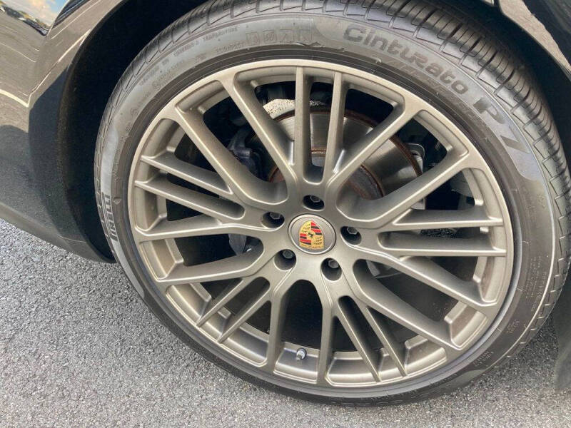 2023 Porsche Panamera 4 Platinum Edition