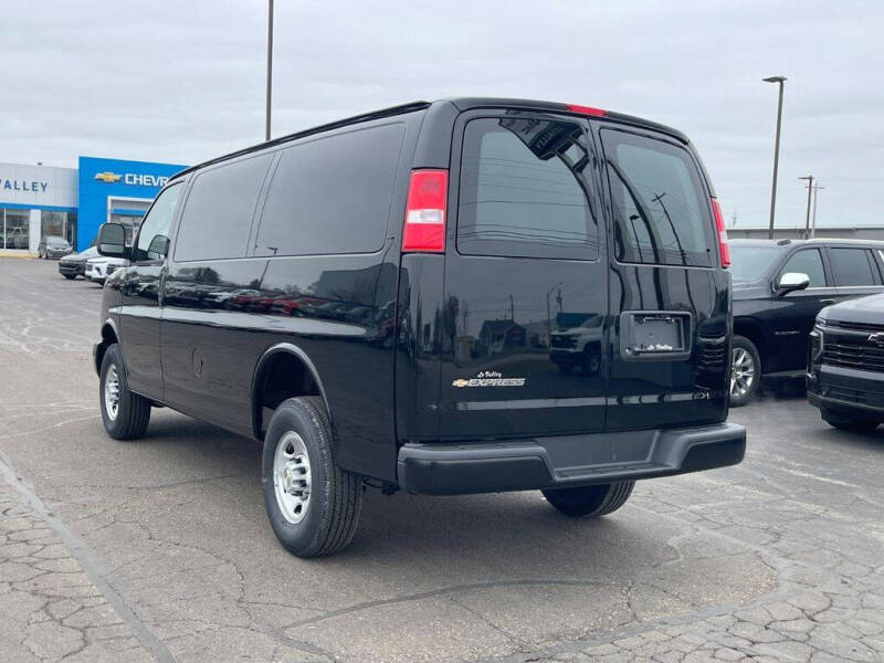 2026 Chevrolet Express 2500