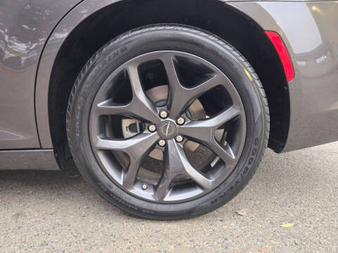 2023 Chrysler 300 S V6