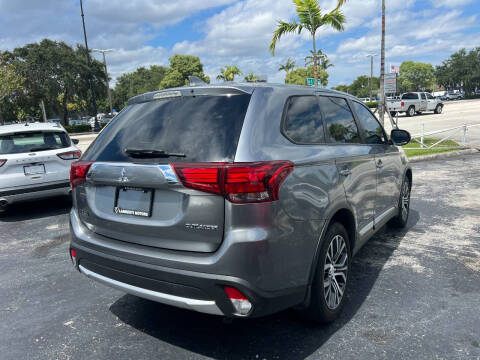 2018 Mitsubishi Outlander ES