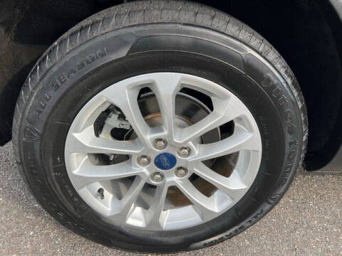 2022 Ford Escape Hybrid SE