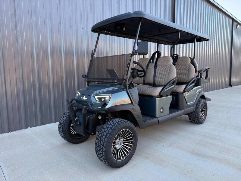 2026 Atlas 6 Passenger Lifted