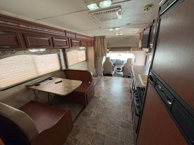 2012 Ford E-Series E-450 SD