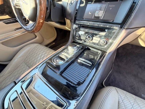 2017 Jaguar XJL Portfolio