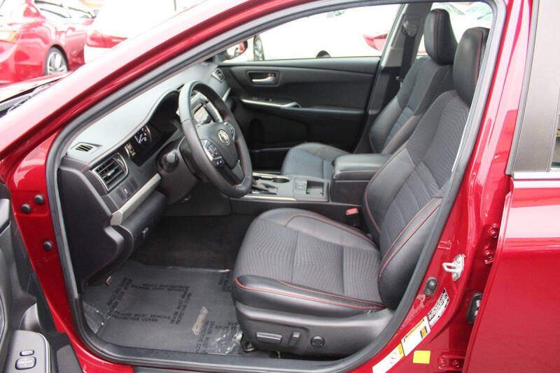 2015 Toyota Camry Hybrid SE