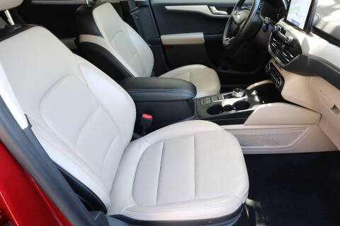 2020 Ford Escape SEL