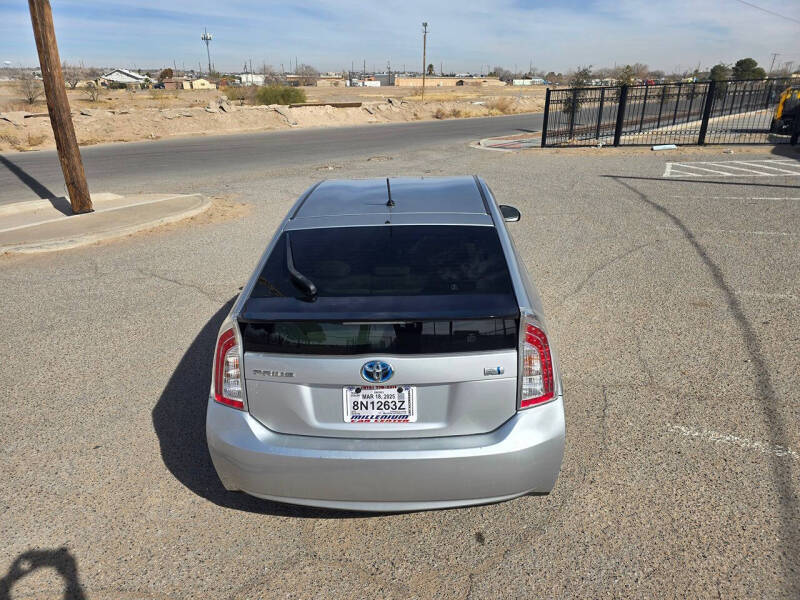 2014 Toyota Prius Two