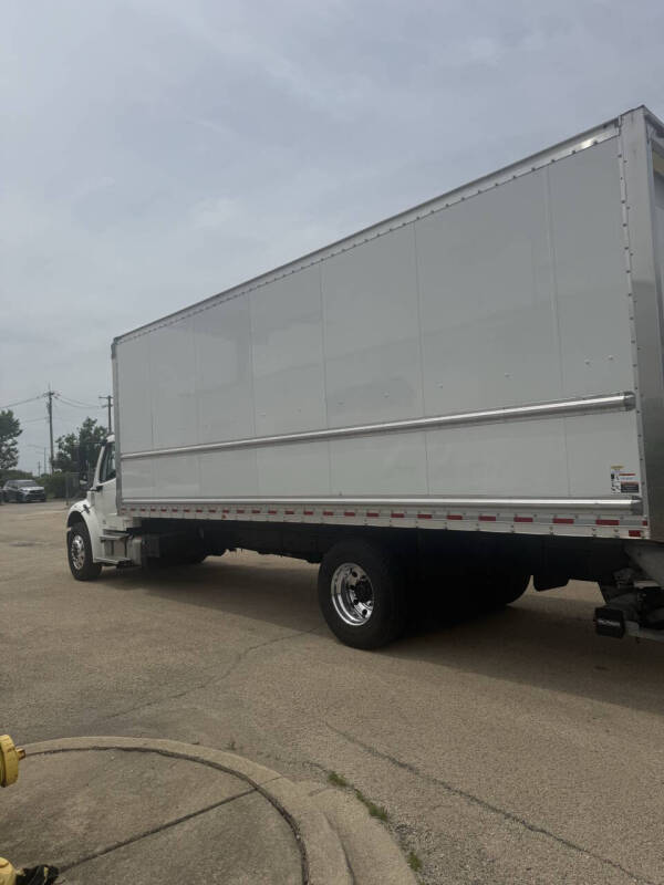 2022 Freightliner M2 106