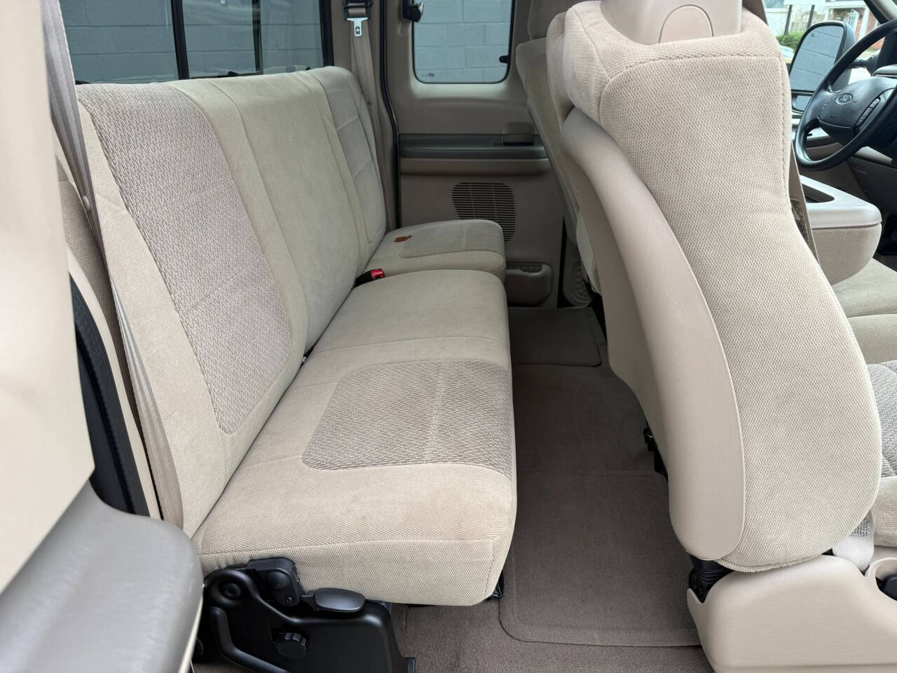 2003 Ford F-250 Super Duty 36