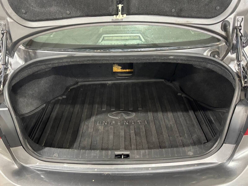 2015 Infiniti Q50