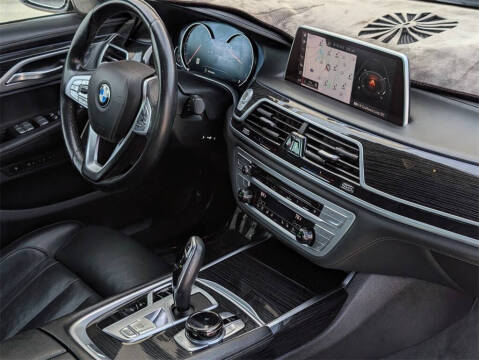 2019 BMW 7 Series 740i