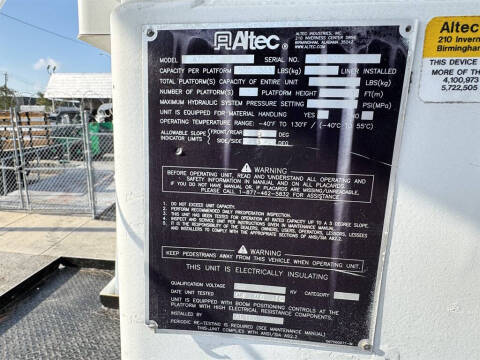 2017 Freightliner M2 106