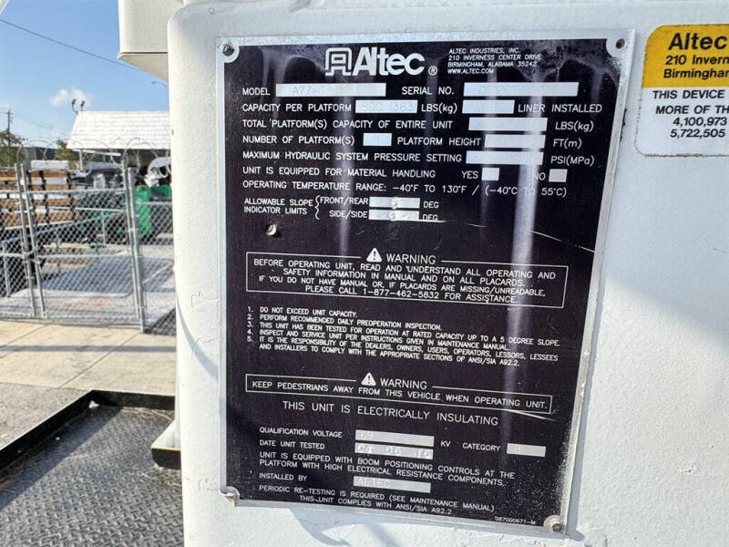 2017 Freightliner M2 106