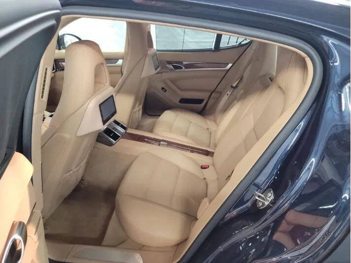 2011 Porsche Panamera