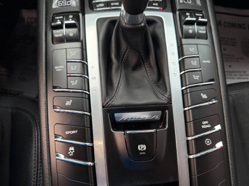 2015 Porsche Macan S