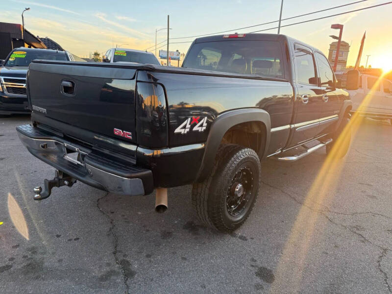 2006 GMC Sierra 2500HD