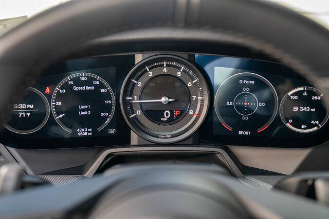 2021 Porsche 911 16