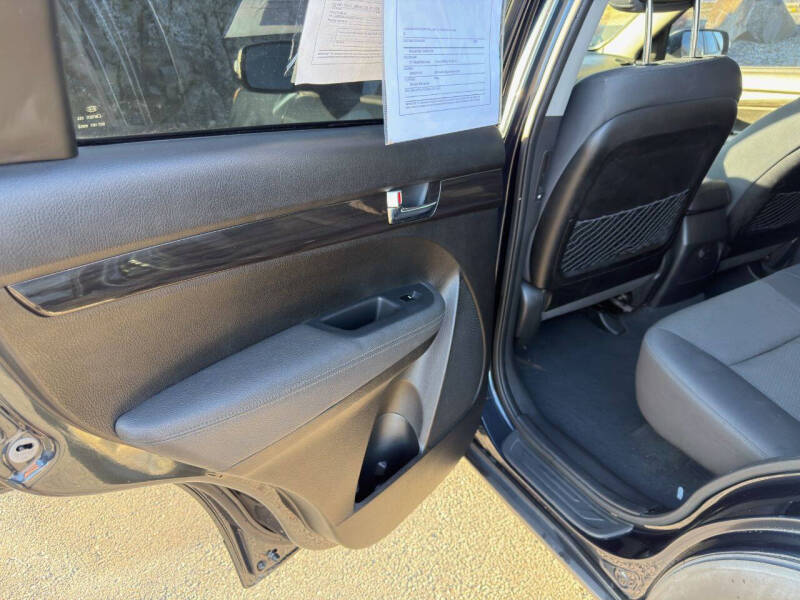 2012 Kia Sorento LX