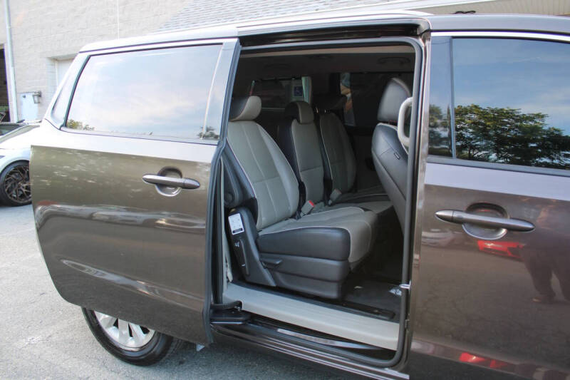 2016 Kia Sedona