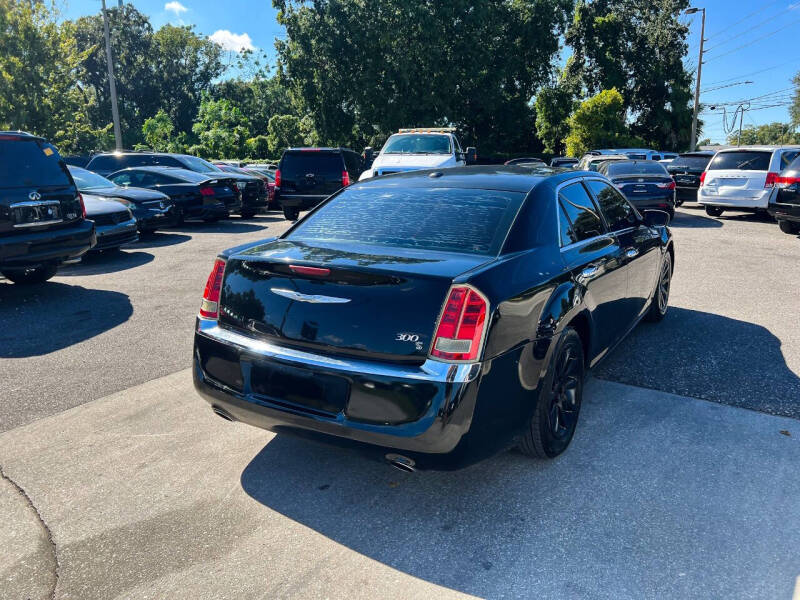 2012 Chrysler 300 Limited