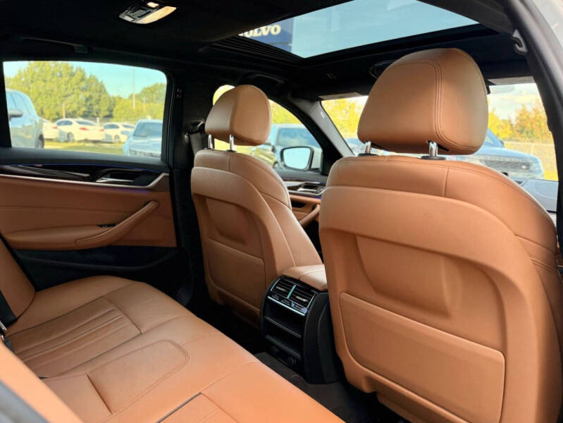 2019 BMW 5 Series 540i