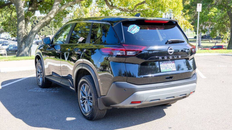 2022 Nissan Rogue S