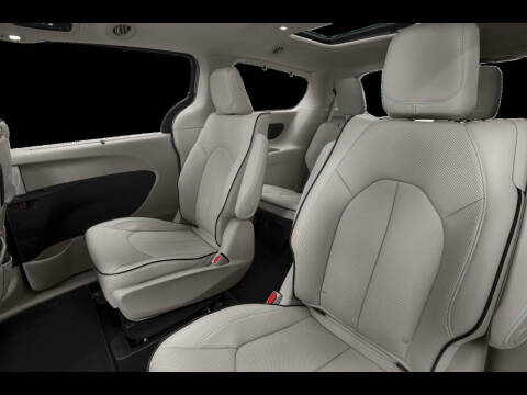 2017 Chrysler Pacifica Hybrid Platinum
