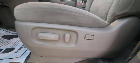 2010 Toyota Sienna LE 7-Passenger