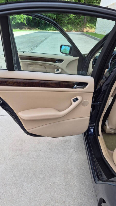 2004 BMW 3 Series 325xi