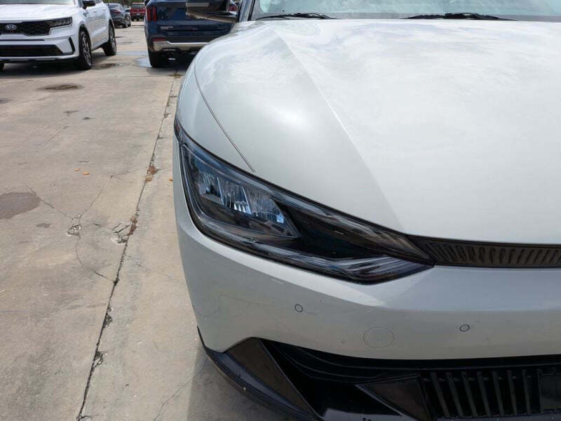 2022 Kia EV6 Wind