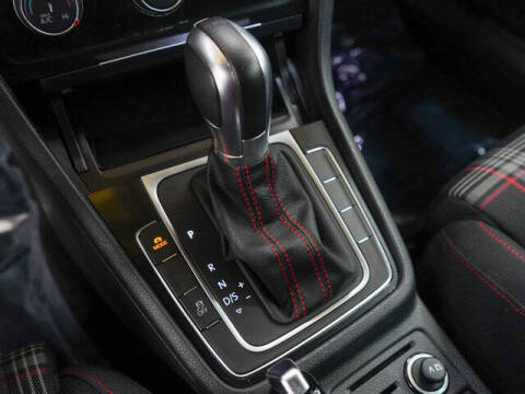 2017 Volkswagen Golf GTI S